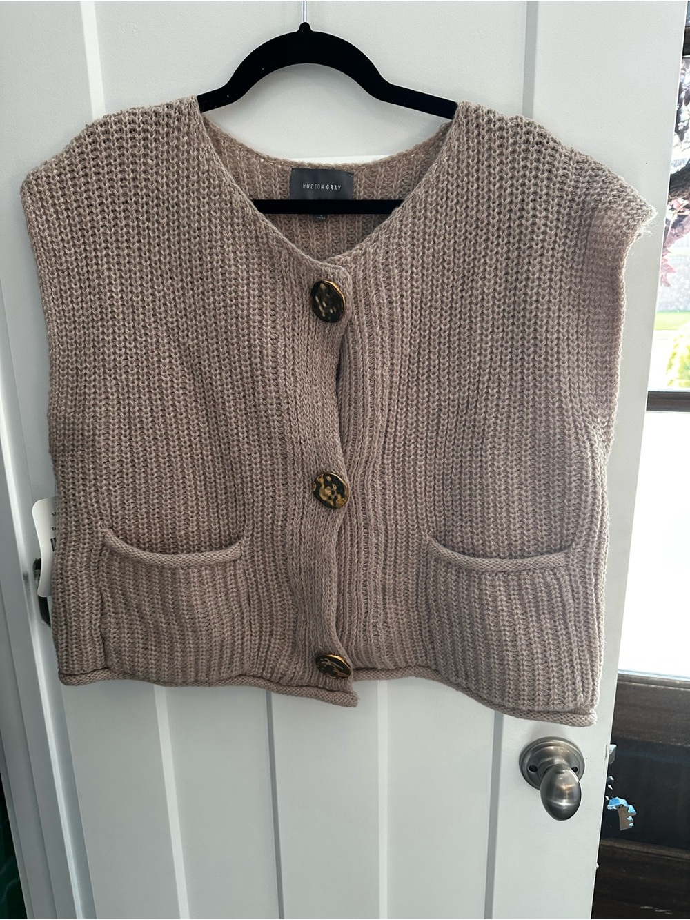 NWT Hudson Gray Taupe Knit Button-Front Vest size medium